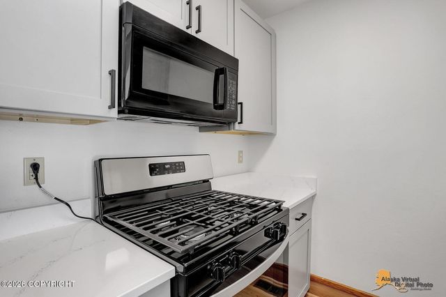 2606 W 30th Avenue, Anchorage, AK 99517