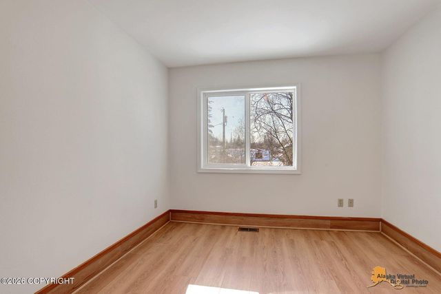 2606 W 30th Avenue, Anchorage, AK 99517