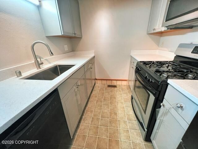 2606 W 30th Avenue, Anchorage, AK 99517