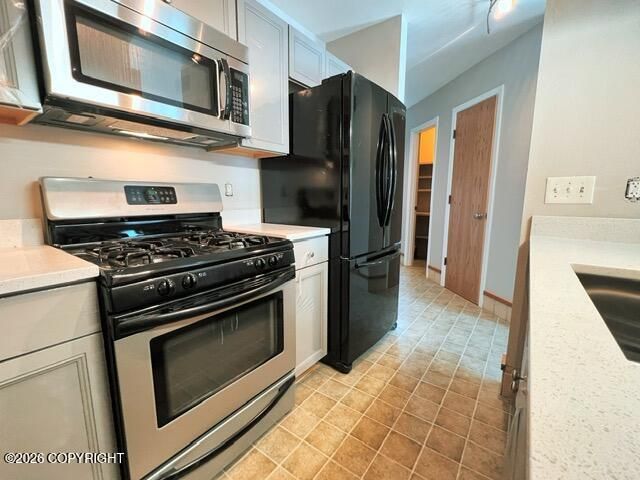 2606 W 30th Avenue, Anchorage, AK 99517