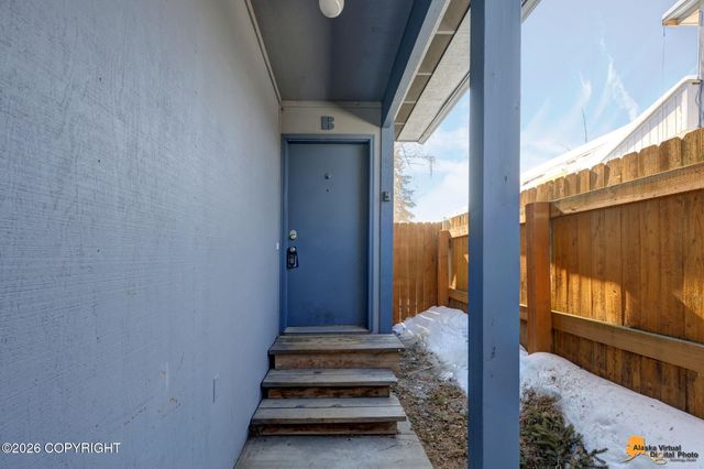 2606 W 30th Avenue, Anchorage, AK 99517