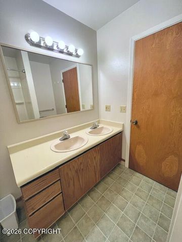 2606 W 30th Avenue, Anchorage, AK 99517