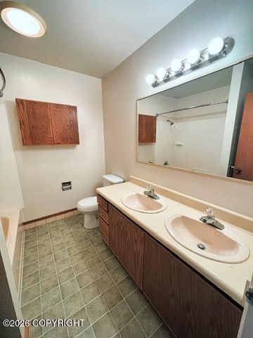 2606 W 30th Avenue, Anchorage, AK 99517