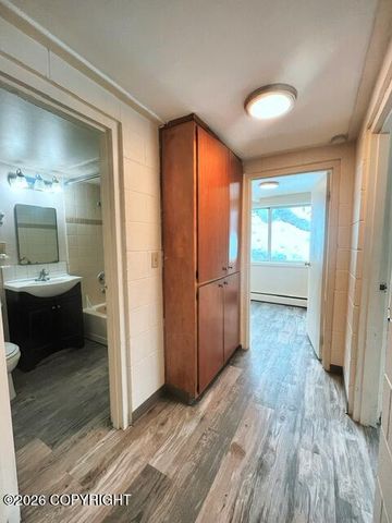 2606 W 30th Avenue, Anchorage, AK 99517