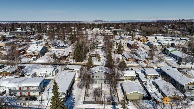 2606 W 30th Avenue, Anchorage, AK 99517