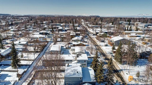 2606 W 30th Avenue, Anchorage, AK 99517