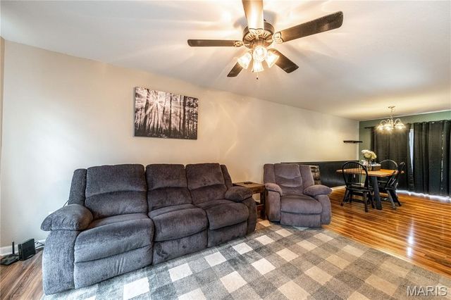 303 Silica Drive, Festus, MO 63028