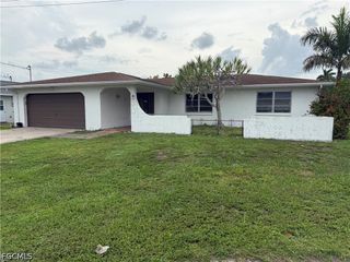 4339 S Bay CIR, North Fort Myers, FL 33903