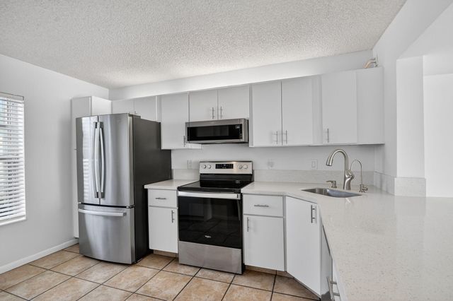 212 Foxtail Drive G, Greenacres, FL 33415