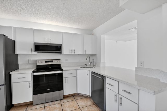 212 Foxtail Drive G, Greenacres, FL 33415