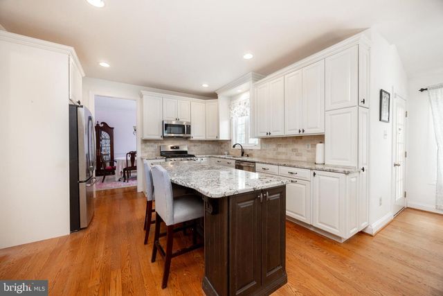 413 BARLOW DR, Coatesville, PA 19320