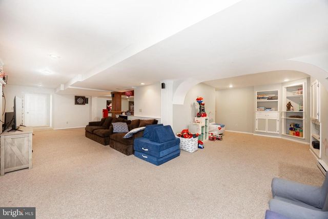 413 BARLOW DR, Coatesville, PA 19320