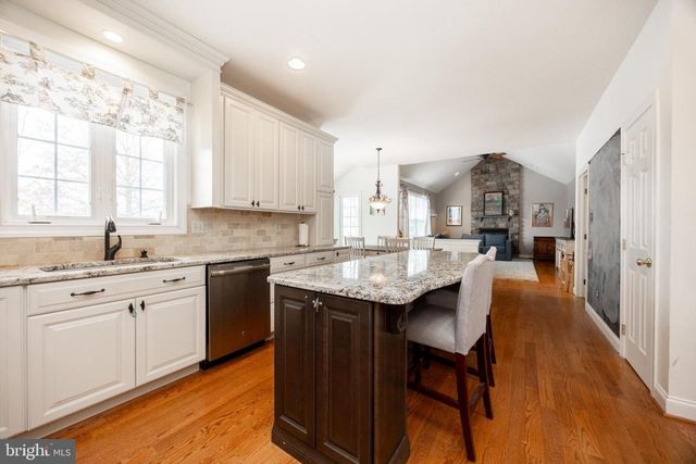 413 BARLOW DR, Coatesville, PA 19320