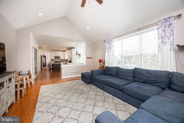 413 BARLOW DR, Coatesville, PA 19320