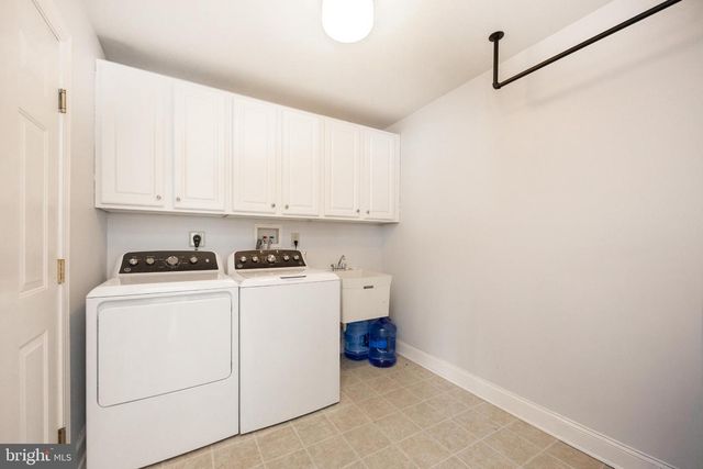 413 BARLOW DR, Coatesville, PA 19320