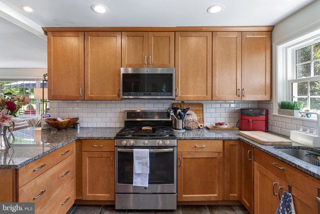 7100 WESTERN AVE, Chevy Chase, MD 20815