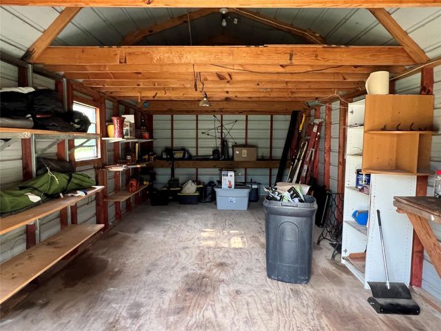 983 Private Road 1320, Centerville, TX 75833