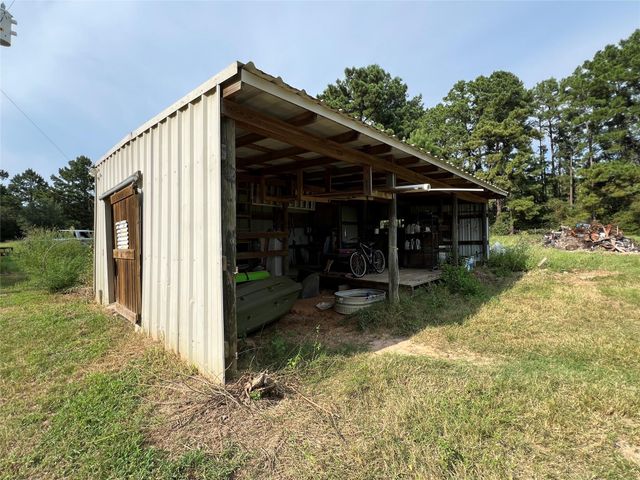 983 Private Road 1320, Centerville, TX 75833