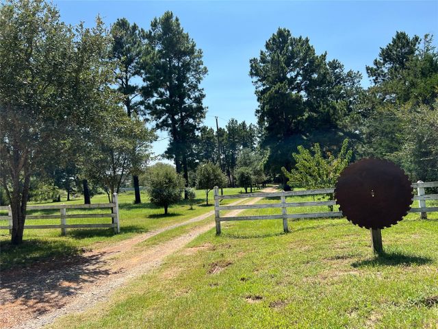 983 Private Road 1320, Centerville, TX 75833