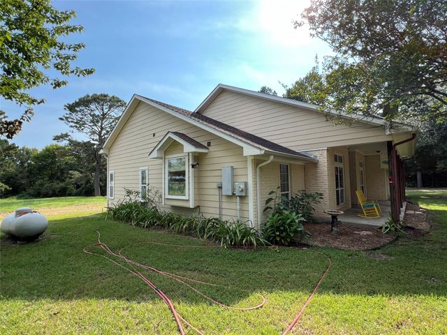 983 Private Road 1320, Centerville, TX 75833