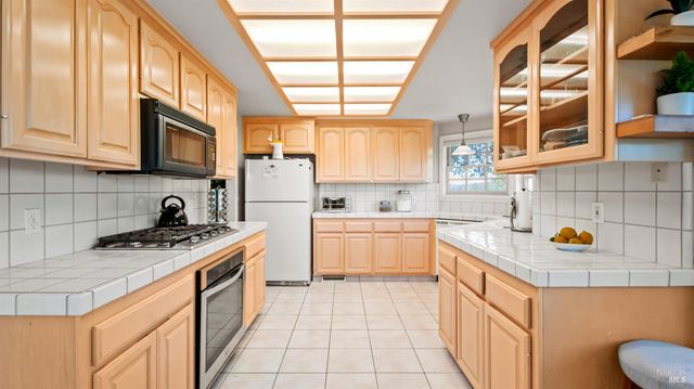 1477 Lawndale Rd, Kenwood, CA 95452