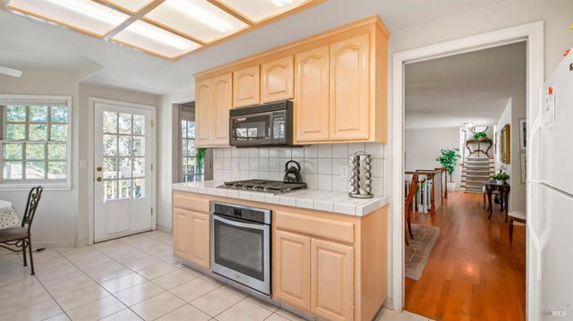 1477 Lawndale Rd, Kenwood, CA 95452