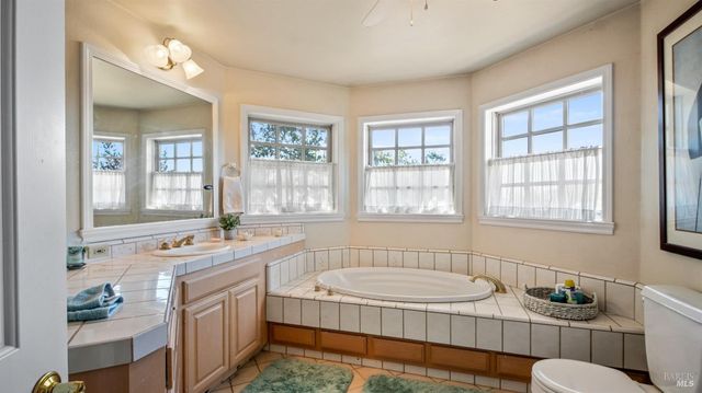 1477 Lawndale Rd, Kenwood, CA 95452