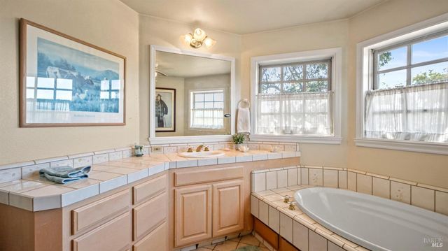 1477 Lawndale Rd, Kenwood, CA 95452