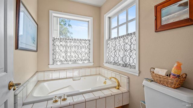 1477 Lawndale Rd, Kenwood, CA 95452