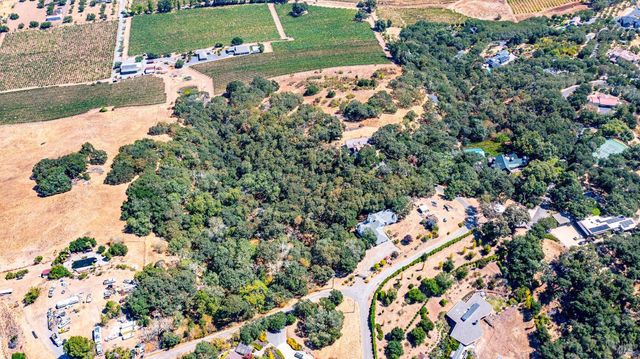 1477 Lawndale Rd, Kenwood, CA 95452