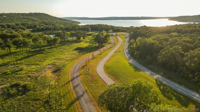 22 Falcon Tree Loop, Eufaula, OK 74432