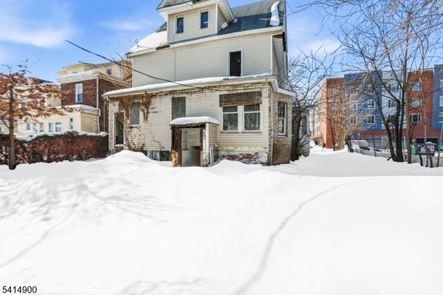 16 Ingraham Pl, Newark City, NJ 07108