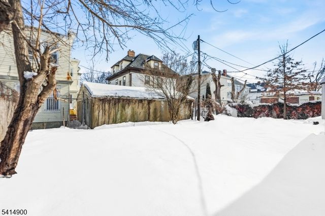 16 Ingraham Pl, Newark City, NJ 07108