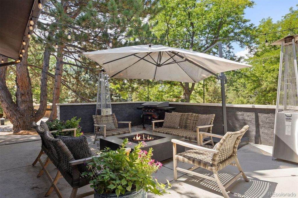 Image 11 of property listing at 5700 S Ivy Street, Greenwood Village, CO 80111