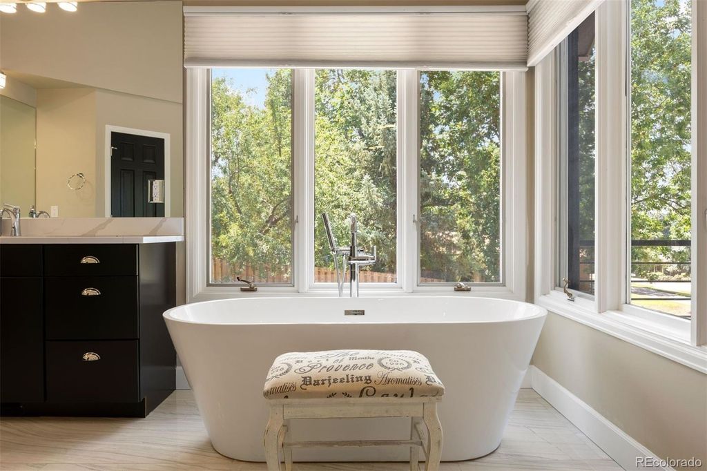 Image 17 of property listing at 5700 S Ivy Street, Greenwood Village, CO 80111