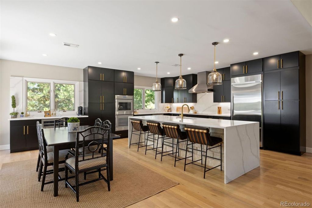 Image 10 of property listing at 5700 S Ivy Street, Greenwood Village, CO 80111