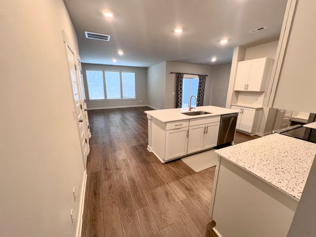 5035 Percival Dr, Gallatin, TN 37066