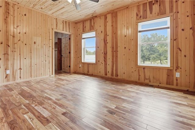 36408 E Bynum Spur Road, Lone Jack, MO 64070