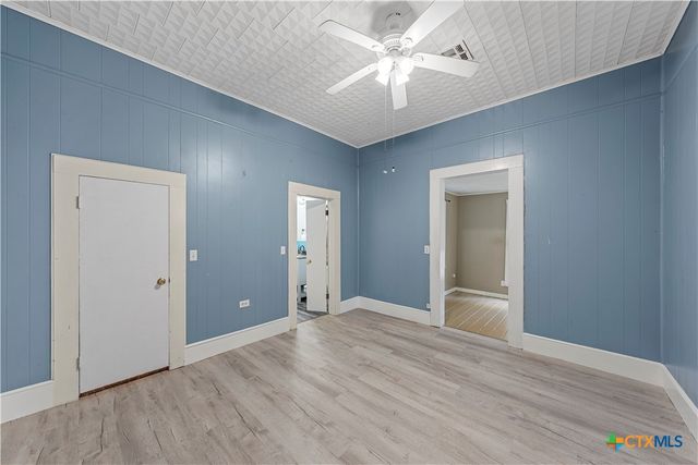 308 S Reagan Street, West, TX 76691