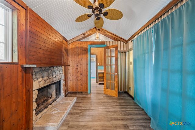 308 S Reagan Street, West, TX 76691