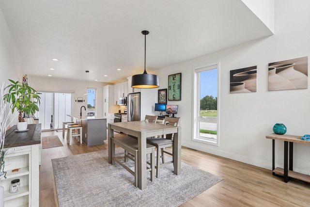 4238 E Lake Vista BOULEVARD, Oak Creek, WI 53154