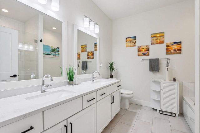 4238 E Lake Vista BOULEVARD, Oak Creek, WI 53154