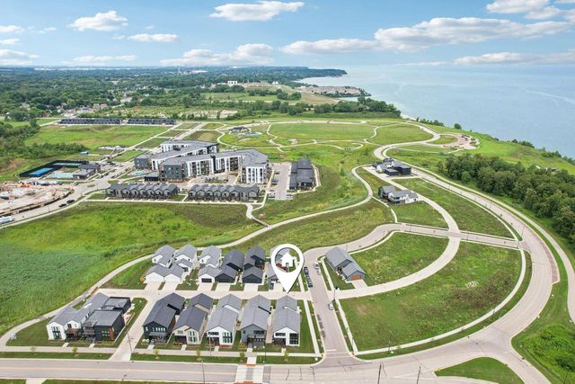 4238 E Lake Vista BOULEVARD, Oak Creek, WI 53154