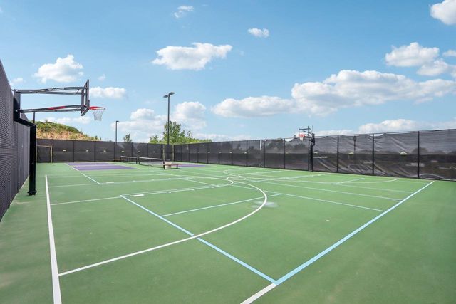 4238 E Lake Vista BOULEVARD, Oak Creek, WI 53154