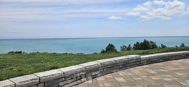 4238 E Lake Vista BOULEVARD, Oak Creek, WI 53154