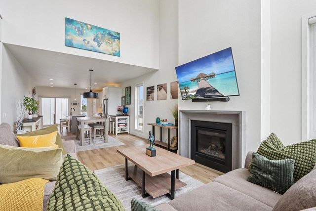 4238 E Lake Vista BOULEVARD, Oak Creek, WI 53154