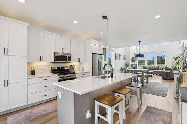 4238 E Lake Vista BOULEVARD, Oak Creek, WI 53154