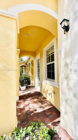 753 Dakota Drive, Jupiter, FL 33458