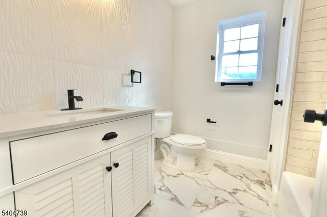 236 Keer Ave, Newark City, NJ 07112