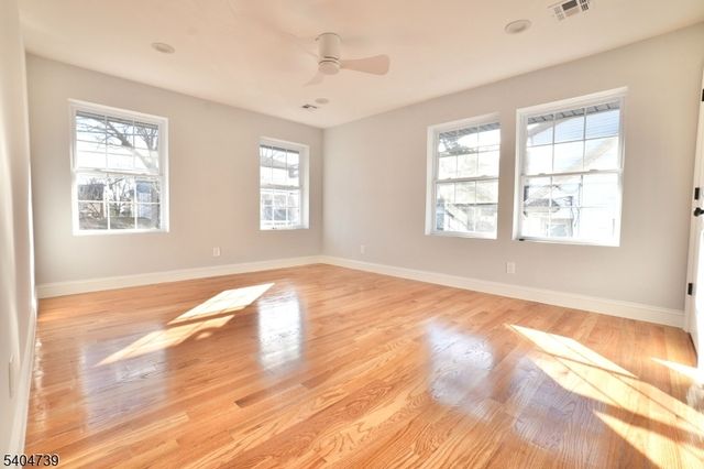 236 Keer Ave, Newark City, NJ 07112